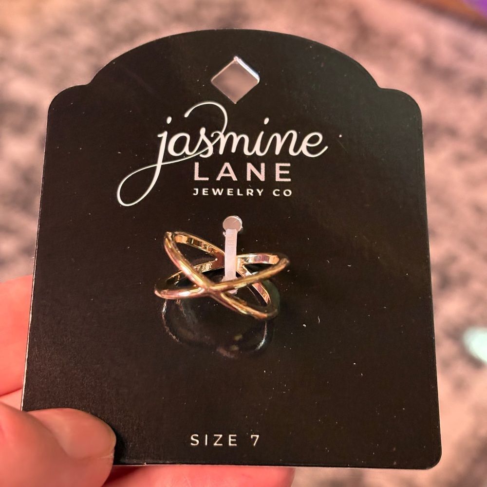 Jasmine Gold Twisted Ring Size 7